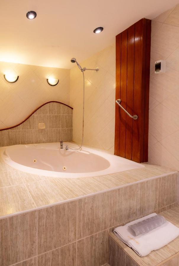Hotel Country Trujillo Encalada 外观 照片