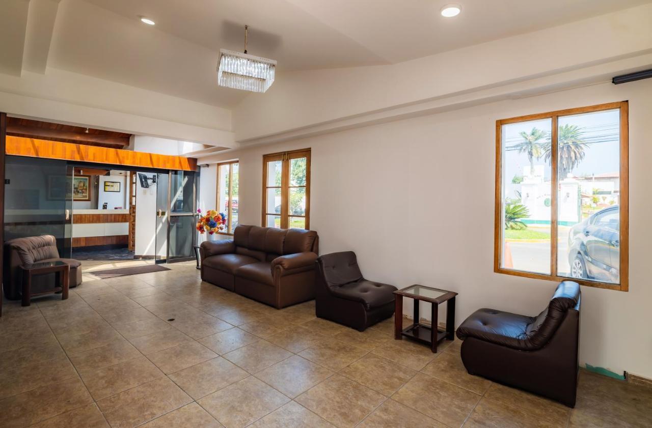 Hotel Country Trujillo Encalada 外观 照片