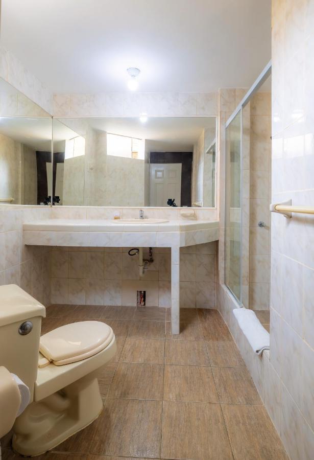 Hotel Country Trujillo Encalada 外观 照片