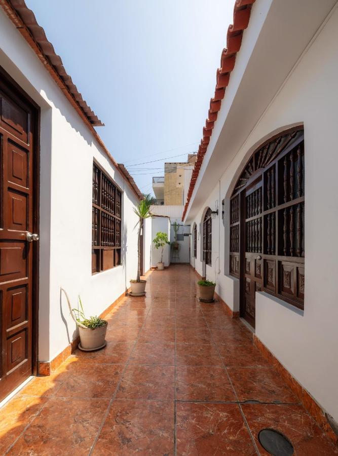 Hotel Country Trujillo Encalada 外观 照片