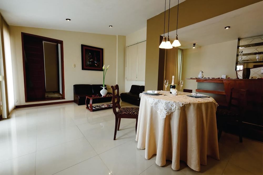 Hotel Country Trujillo Encalada 外观 照片