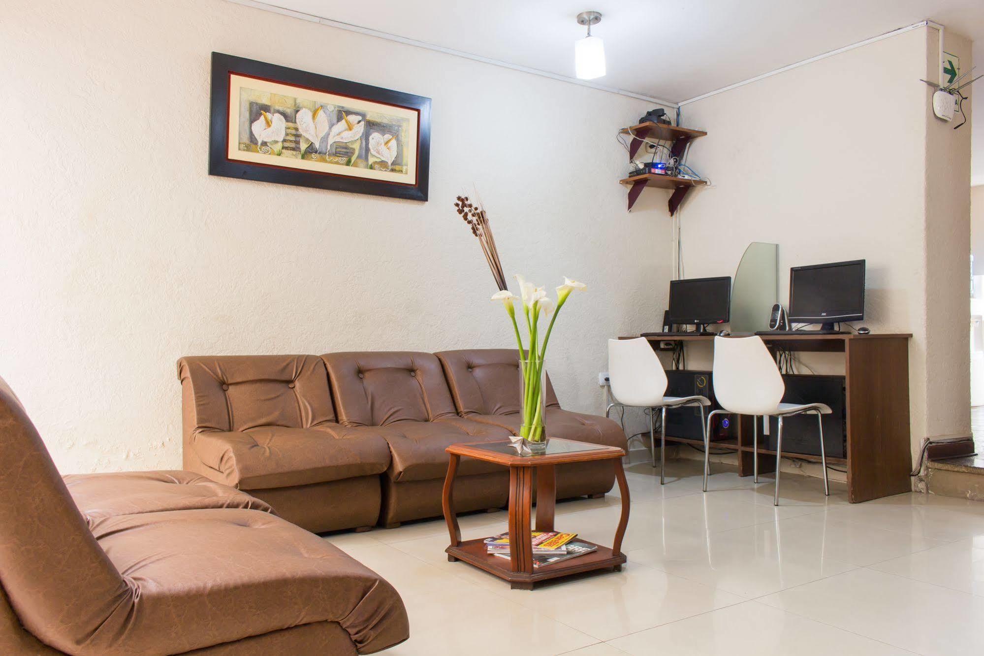 Hotel Country Trujillo Encalada 外观 照片